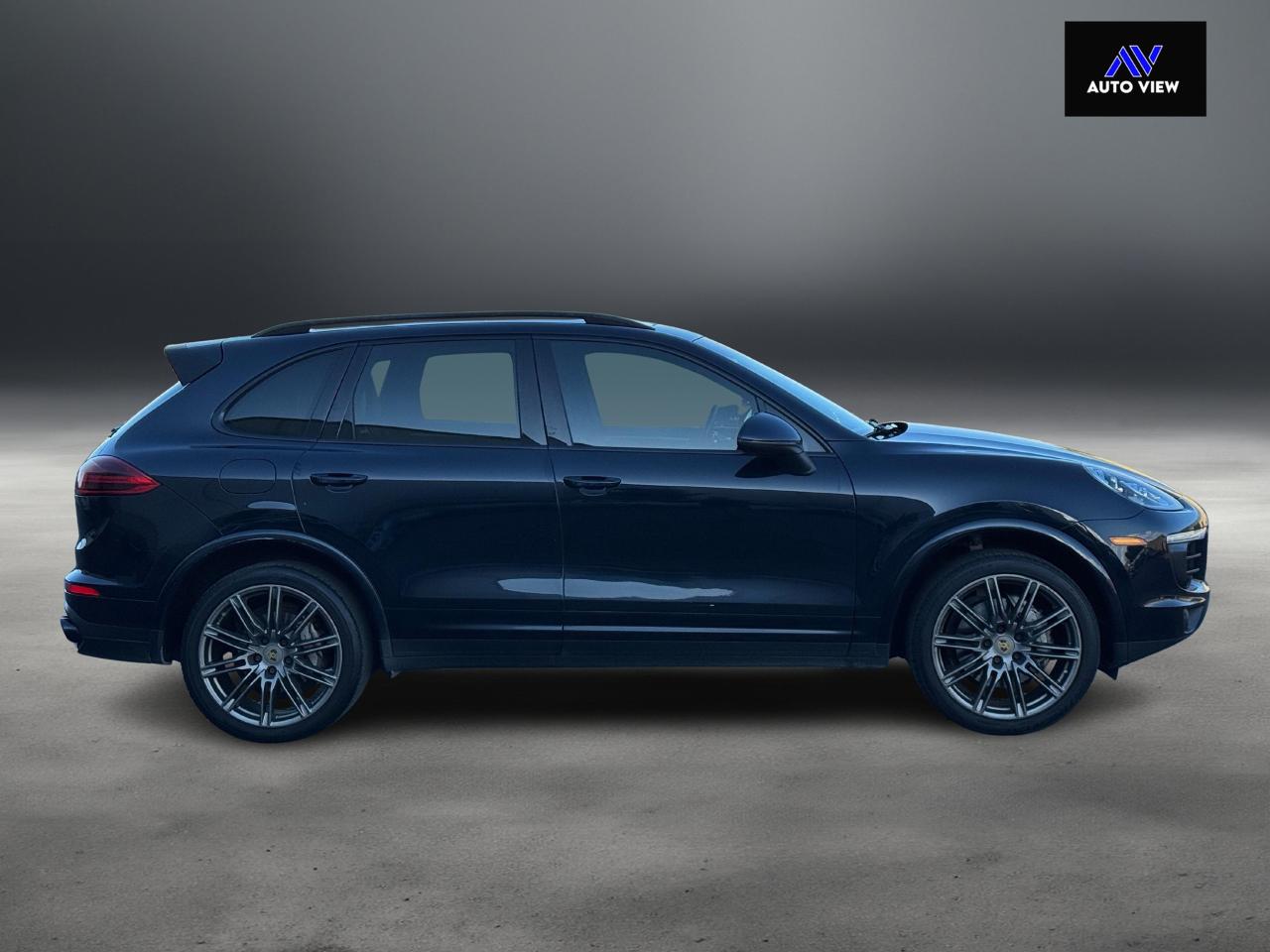 2016 Porsche Cayenne S **CLEAN CARFAX** Photo4