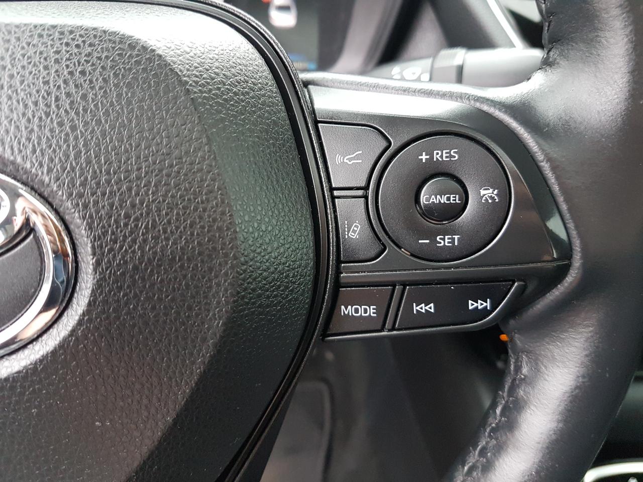 2021 Toyota Corolla LE *SUNROOF* Photo