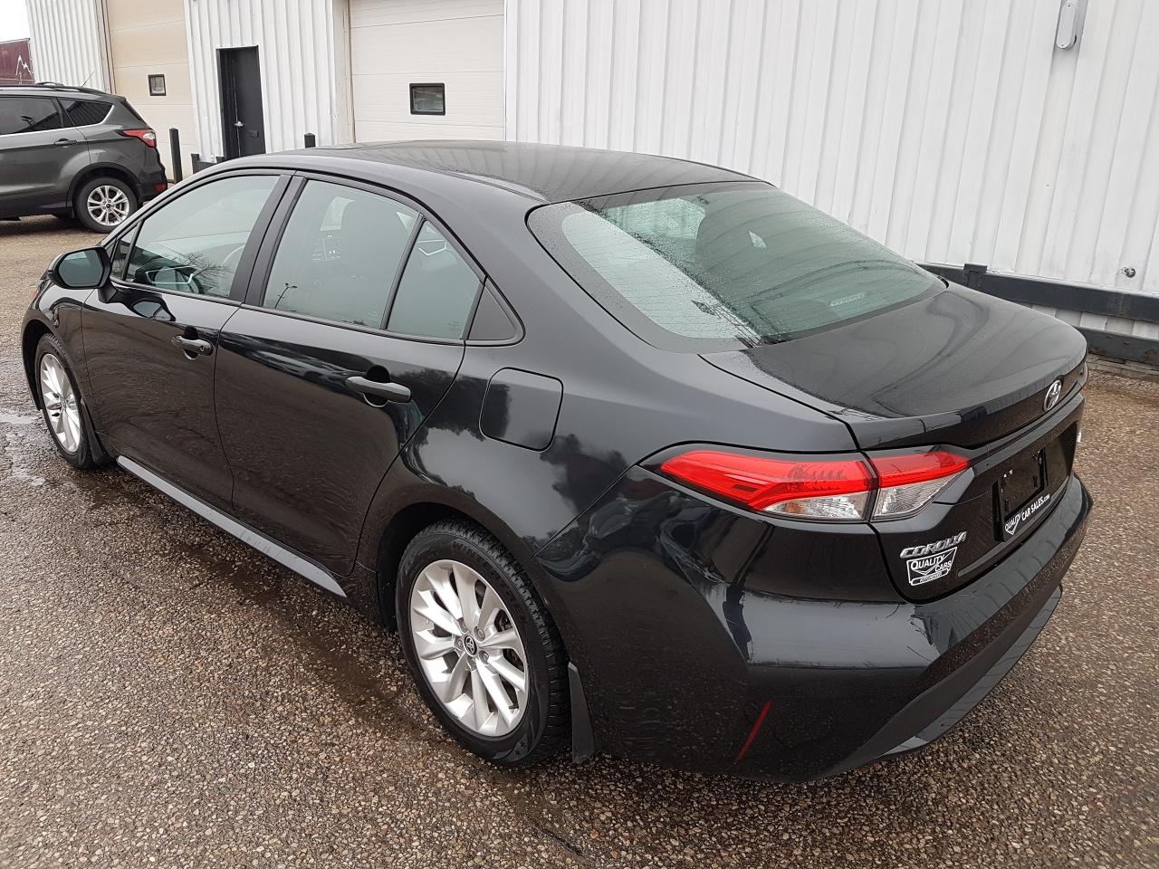 2021 Toyota Corolla LE *SUNROOF* Photo2