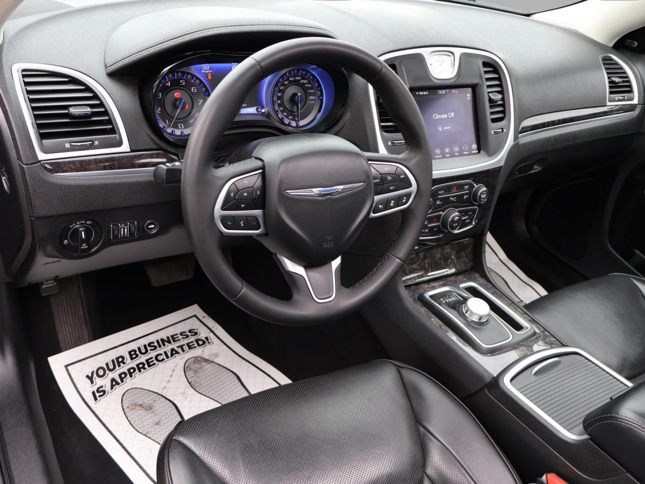 2023 Chrysler 300 TOURING-L AWD CERTIFIED CAMERA NAV BLUETOOTH HEAT/COOL LEATHER PANO ROOF CRUISE ALLOYS - Photo #7
