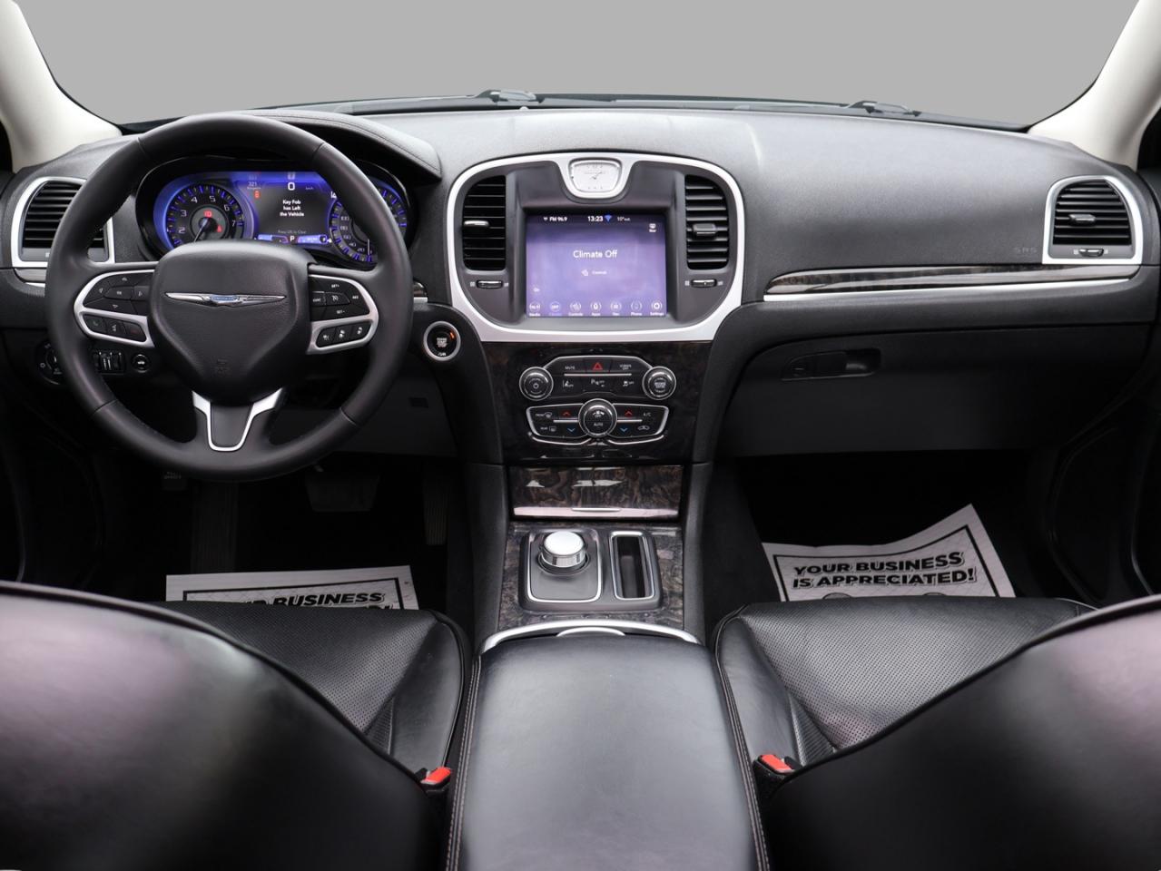 2023 Chrysler 300 TOURING-L AWD CERTIFIED CAMERA NAV BLUETOOTH HEAT/COOL LEATHER PANO ROOF CRUISE ALLOYS - Photo #10