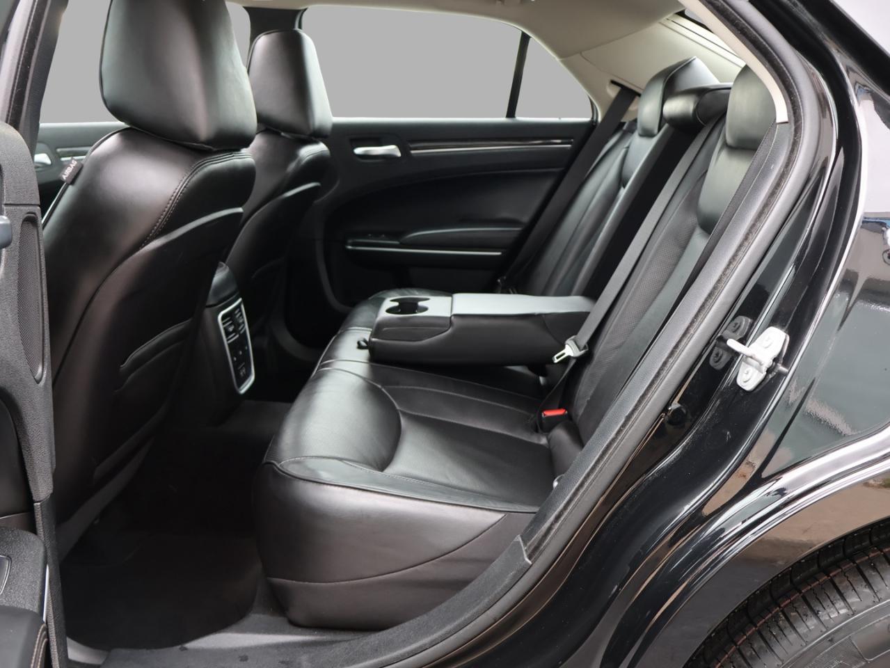 2023 Chrysler 300 TOURING-L AWD CERTIFIED CAMERA NAV BLUETOOTH HEAT/COOL LEATHER PANO ROOF CRUISE ALLOYS - Photo #14