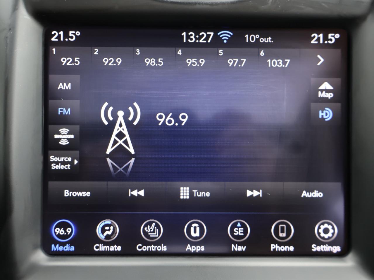 2023 Chrysler 300 TOURING-L AWD CERTIFIED CAMERA NAV BLUETOOTH HEAT/COOL LEATHER PANO ROOF CRUISE ALLOYS - Photo #26