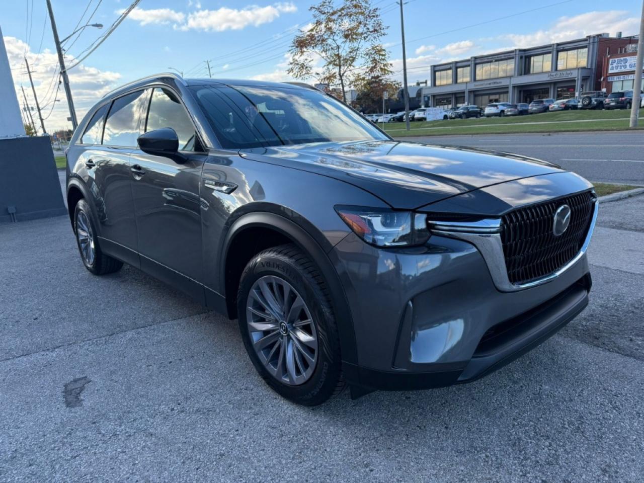 2025 Mazda CX-90 MHEV GS-L/ 7-PASSENGER/ LOW MILEAGE/ PREMIUM SPORT - Photo #3