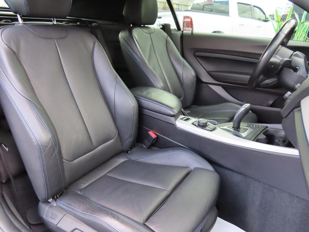 2017 BMW 2 Series CONVERTIBLE 230i XDRIVE AWD - M-PKG - LEATHER !! Photo