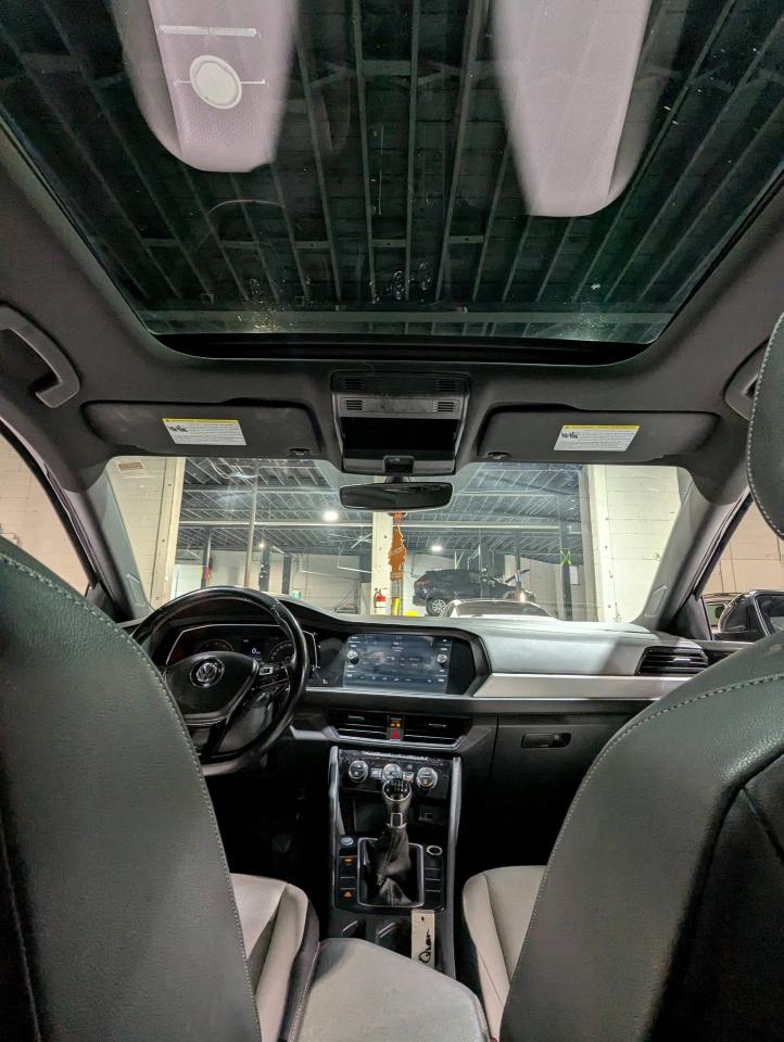 2019 Volkswagen Jetta Rline Manual Photo