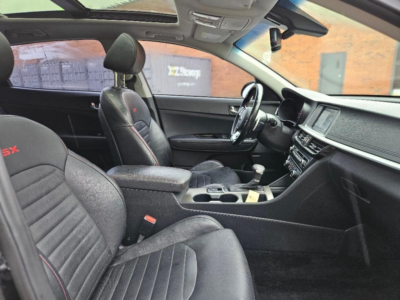 2019 Kia Optima SX TURBO-LEATHER-PANO ROOF-NAVI-CARPLAY Photo