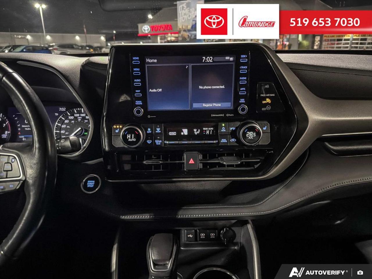 2020 Toyota Highlander XLE Photo