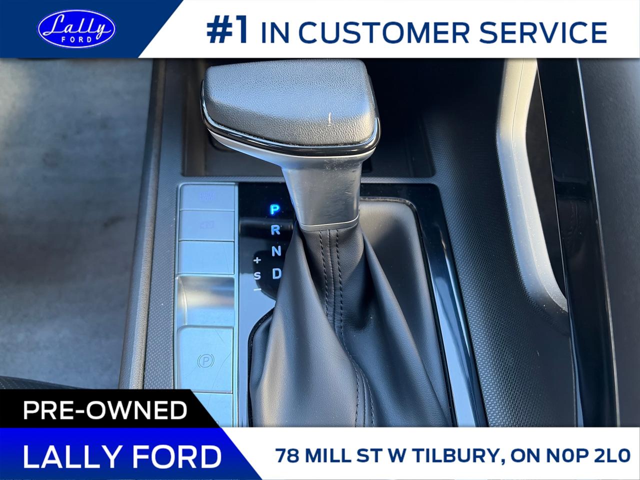 2025 Hyundai Elantra Luxury Only 16,638 kms, Like New!! Photo