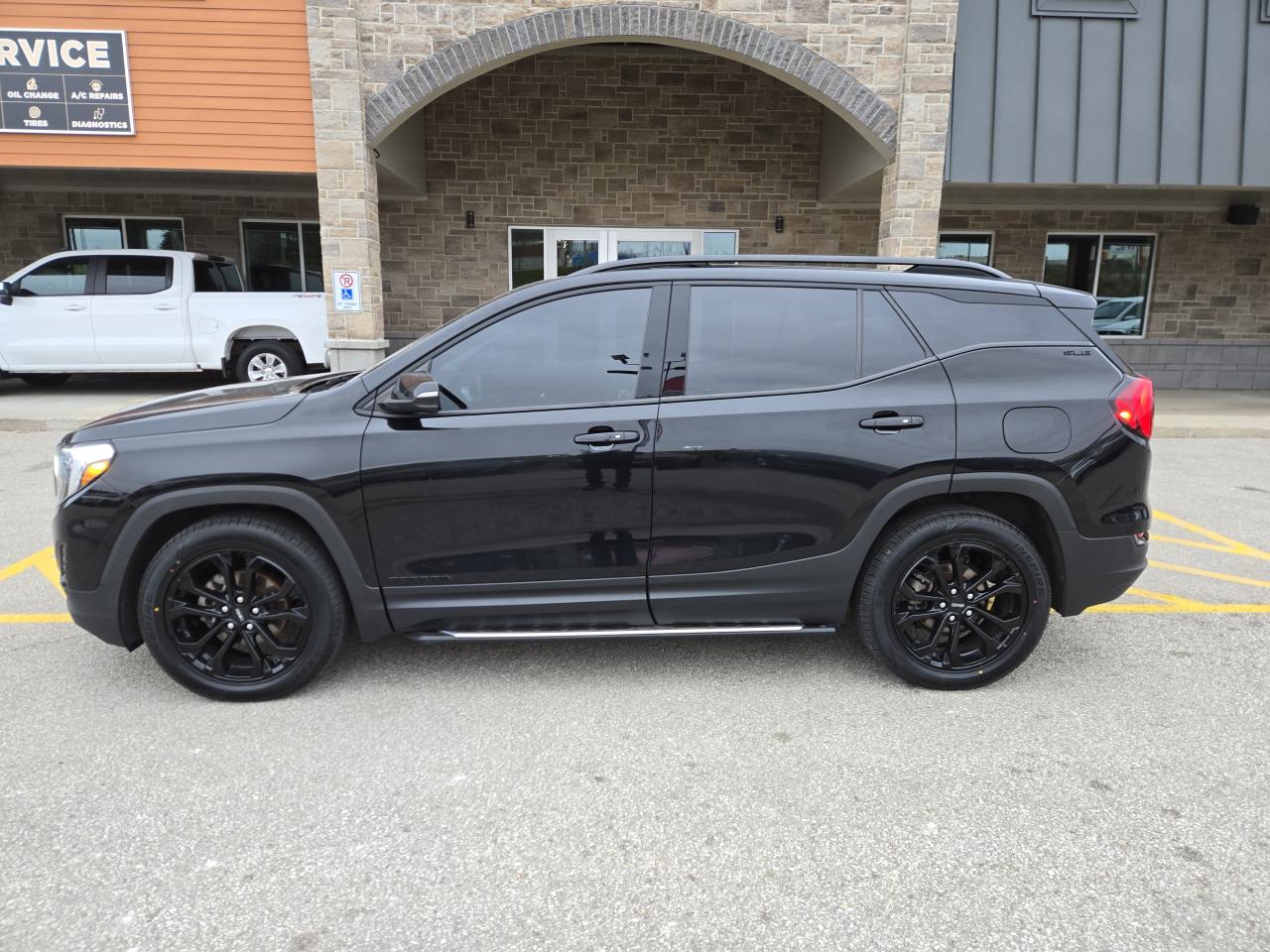 2021 GMC Terrain SLE Photo0