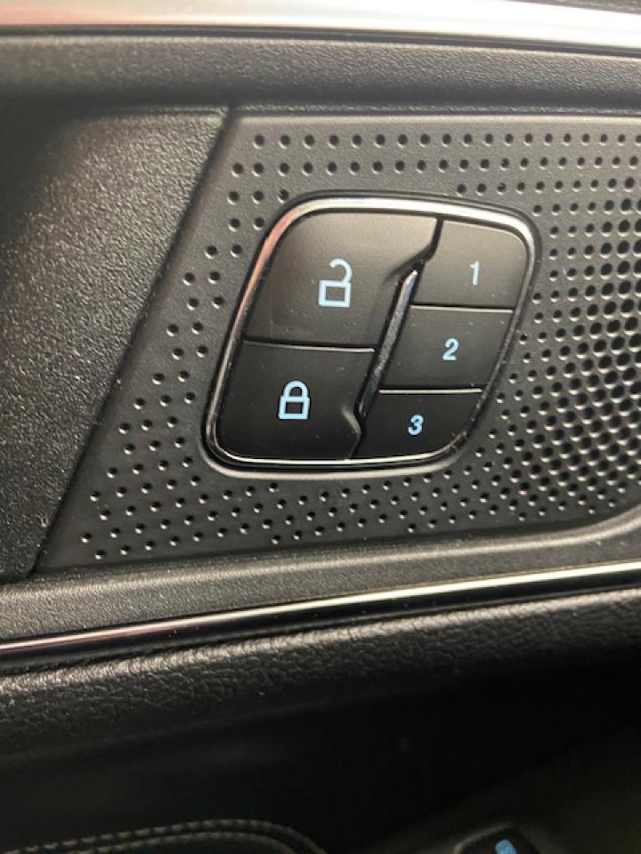 2022 Ford Edge Titanium Photo