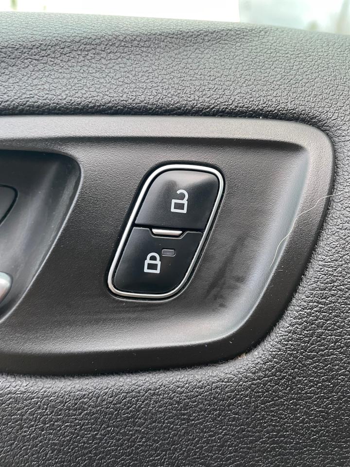 2019 Ford Escape SE Photo