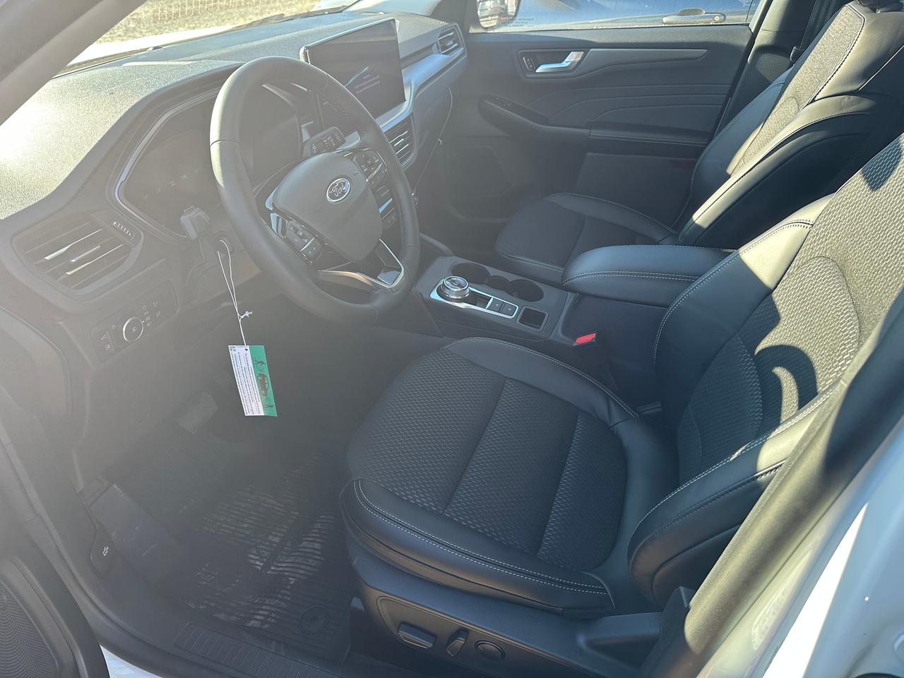 2026 Ford Escape PHEV FWD 700A Photo5