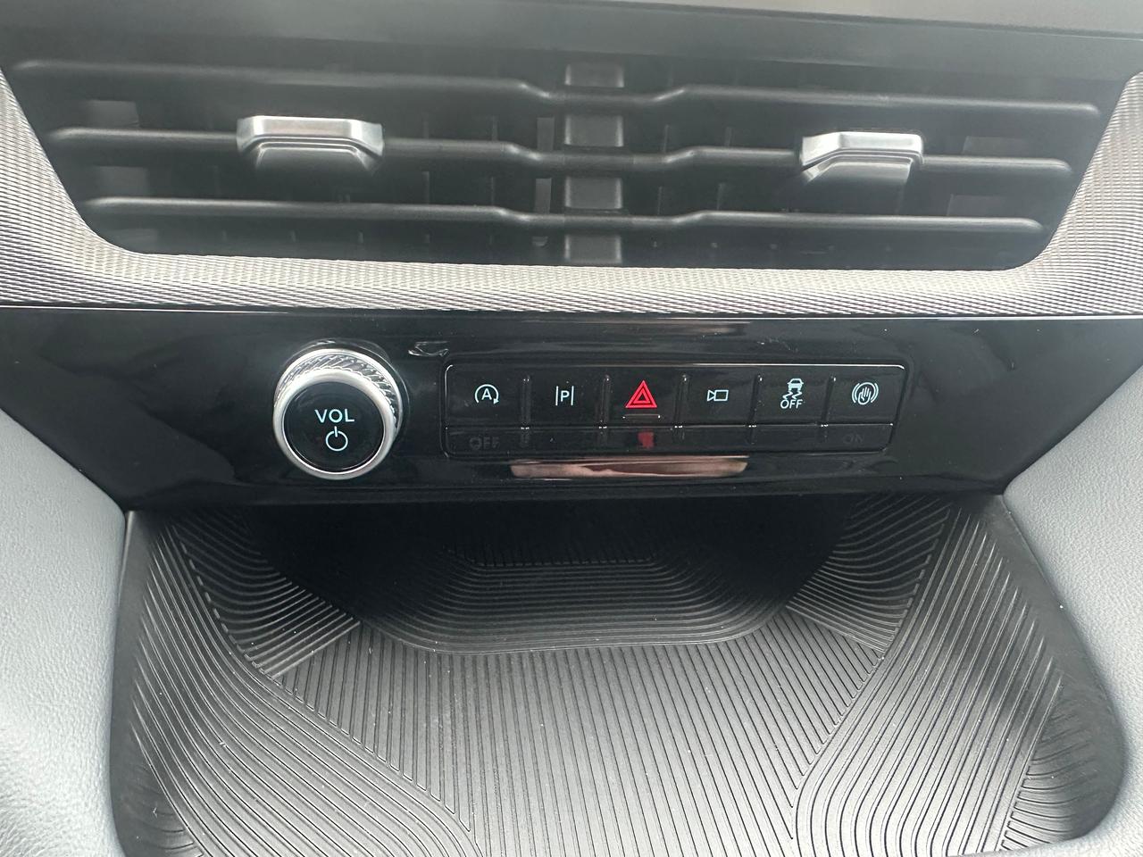 2026 Ford Explorer ACTIVE 4WD 200A Photo5