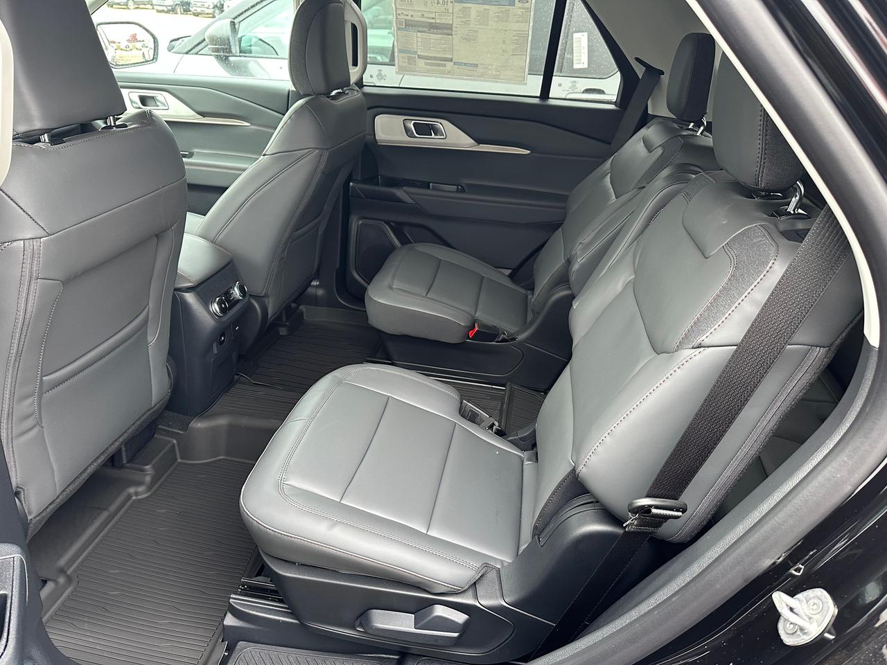 2026 Ford Explorer ACTIVE 4WD 200A Photo5