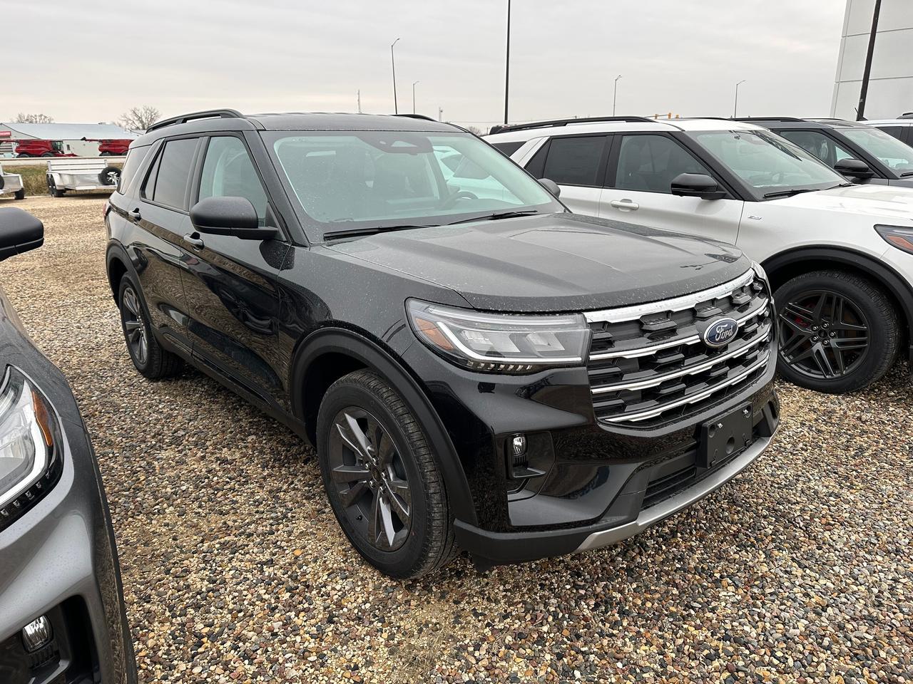 2026 Ford Explorer ACTIVE 4WD 200A Photo2