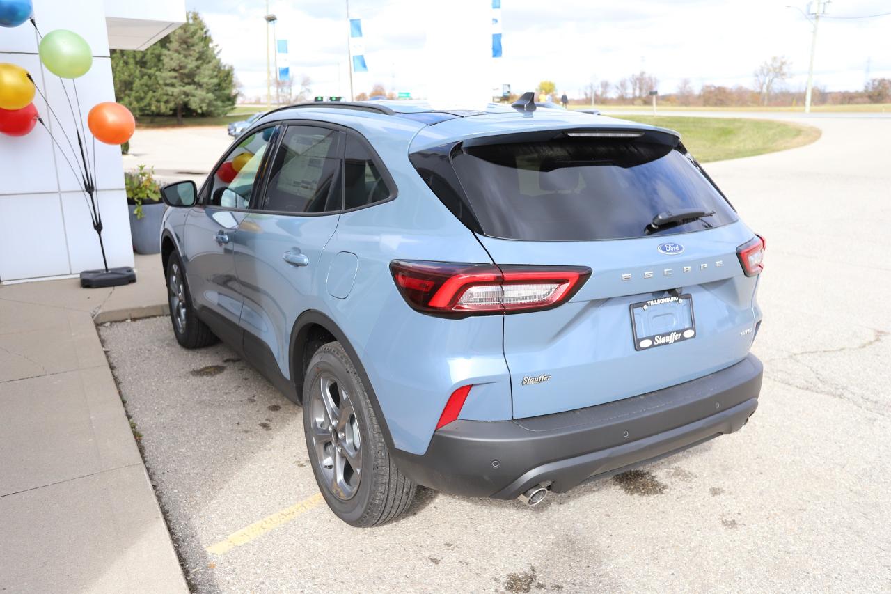 2026 Ford Escape ST-Line AWD Photo