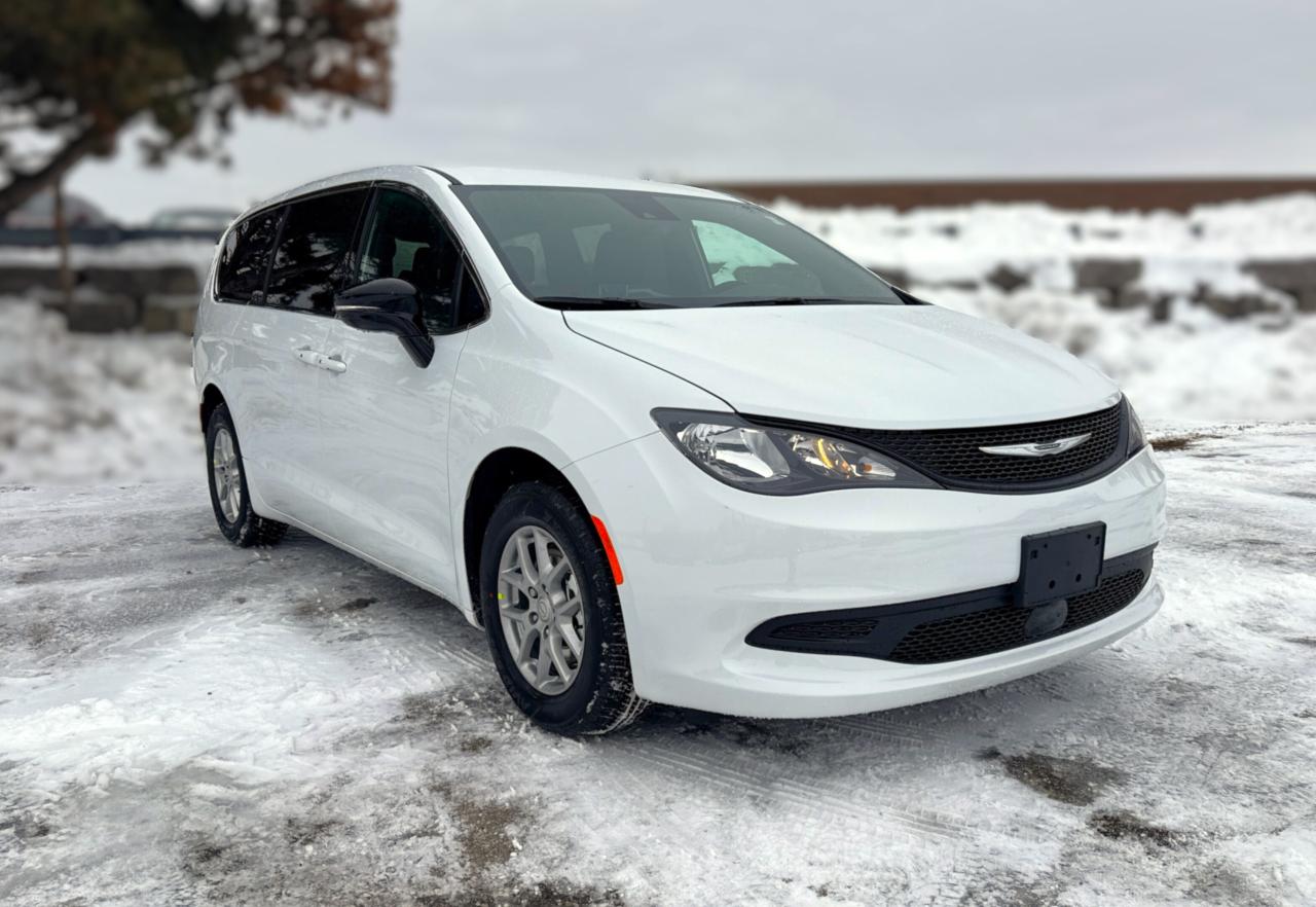 2026 Dodge Grand Caravan SXT 2WD Photo2