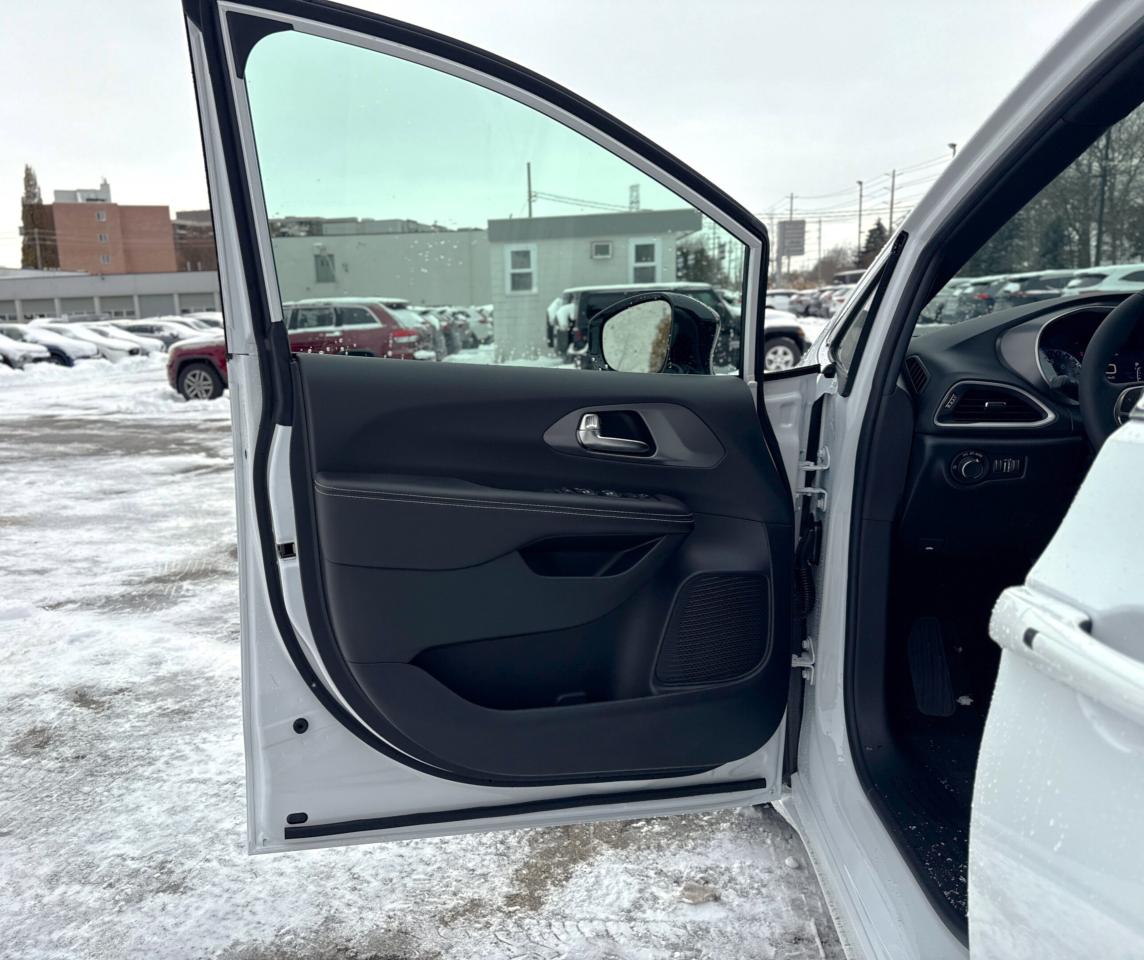 2026 Dodge Grand Caravan SXT 2WD Photo