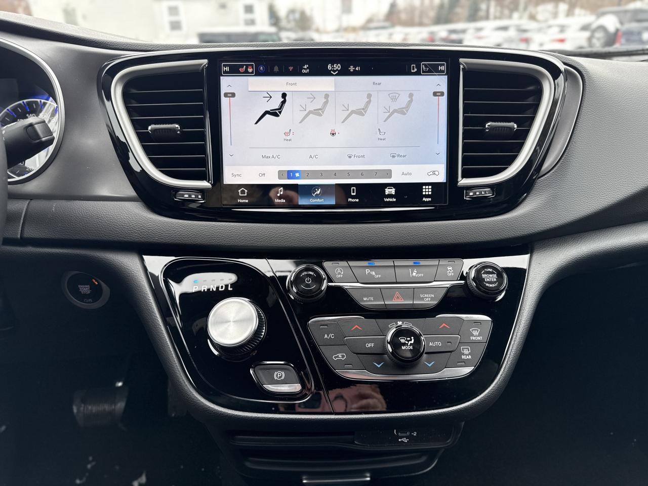 2026 Dodge Grand Caravan SXT 2WD Photo