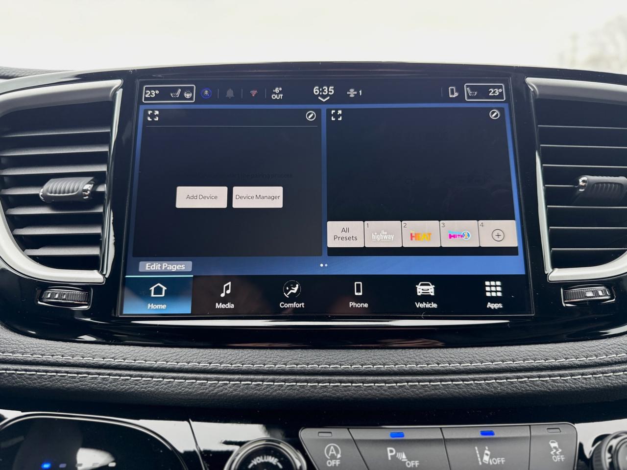 2026 Chrysler Pacifica Select FWD Photo