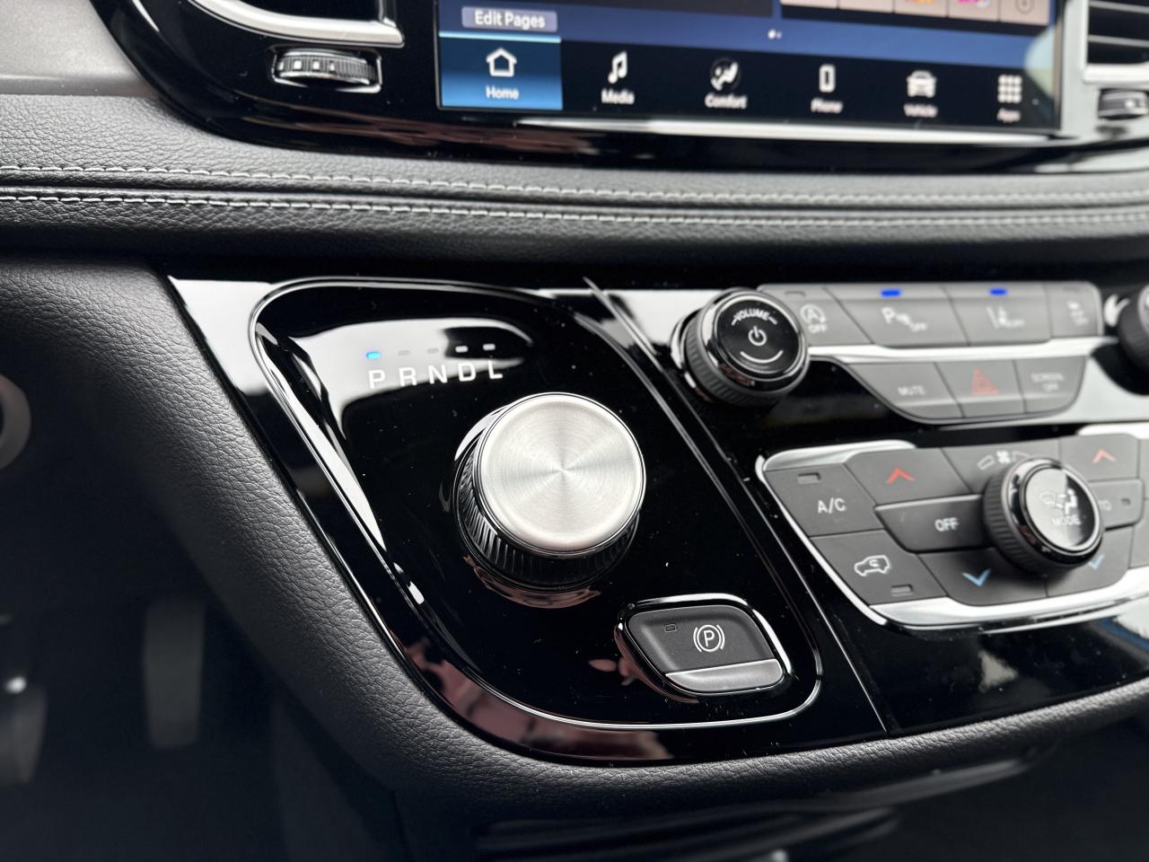 2026 Chrysler Pacifica Select FWD Photo