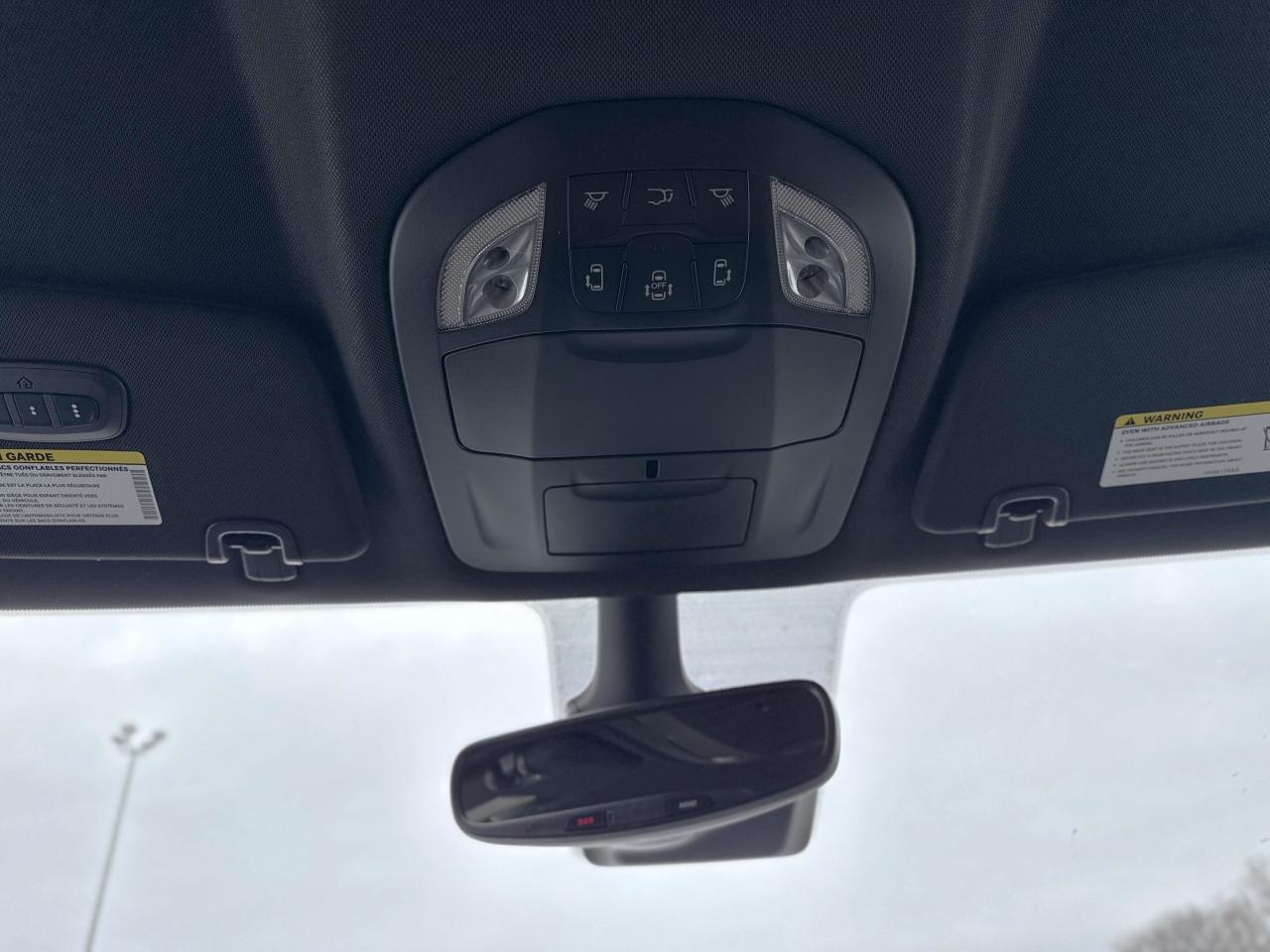 2026 Chrysler Pacifica Select FWD Photo