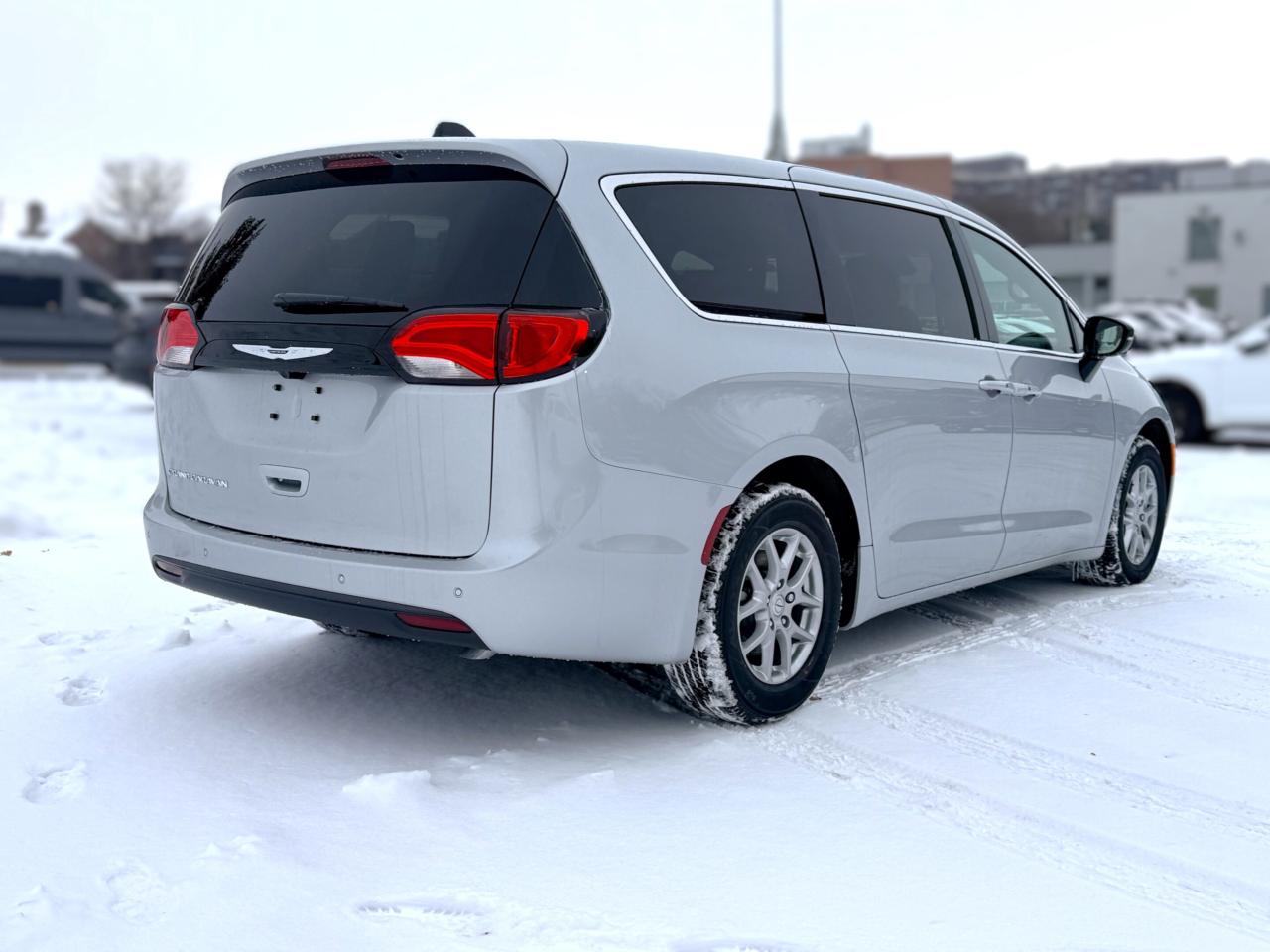 2026 Dodge Grand Caravan SXT 2WD Photo4