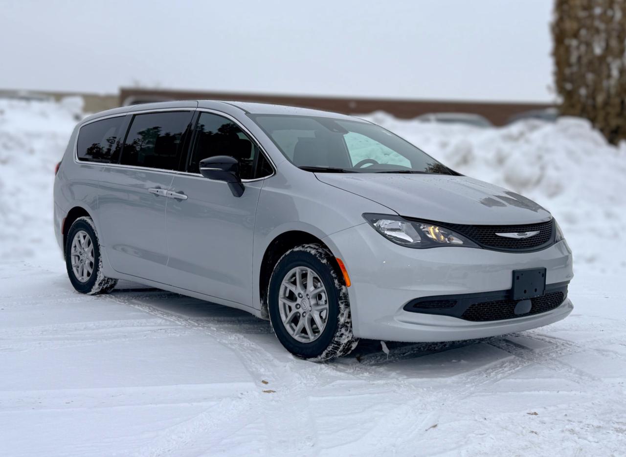 2026 Dodge Grand Caravan SXT 2WD Photo2