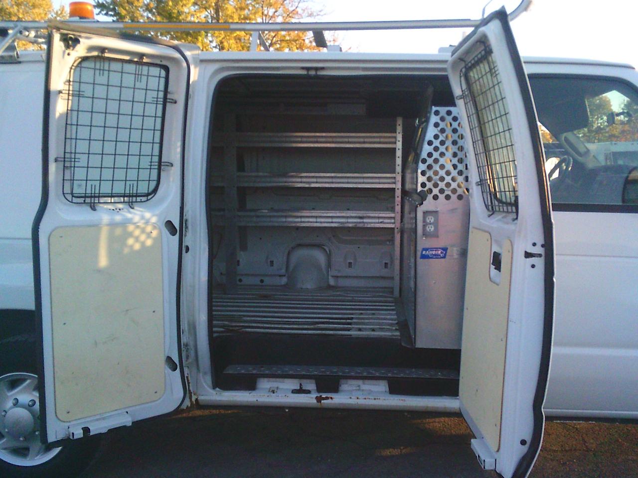 2009 Ford Econoline E-150 Commercial - Photo #14
