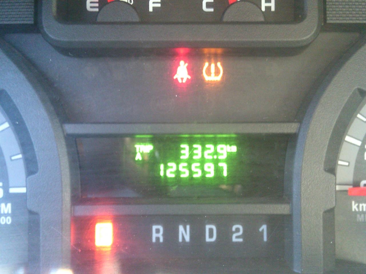 2009 Ford Econoline E-150 Commercial - Photo #13