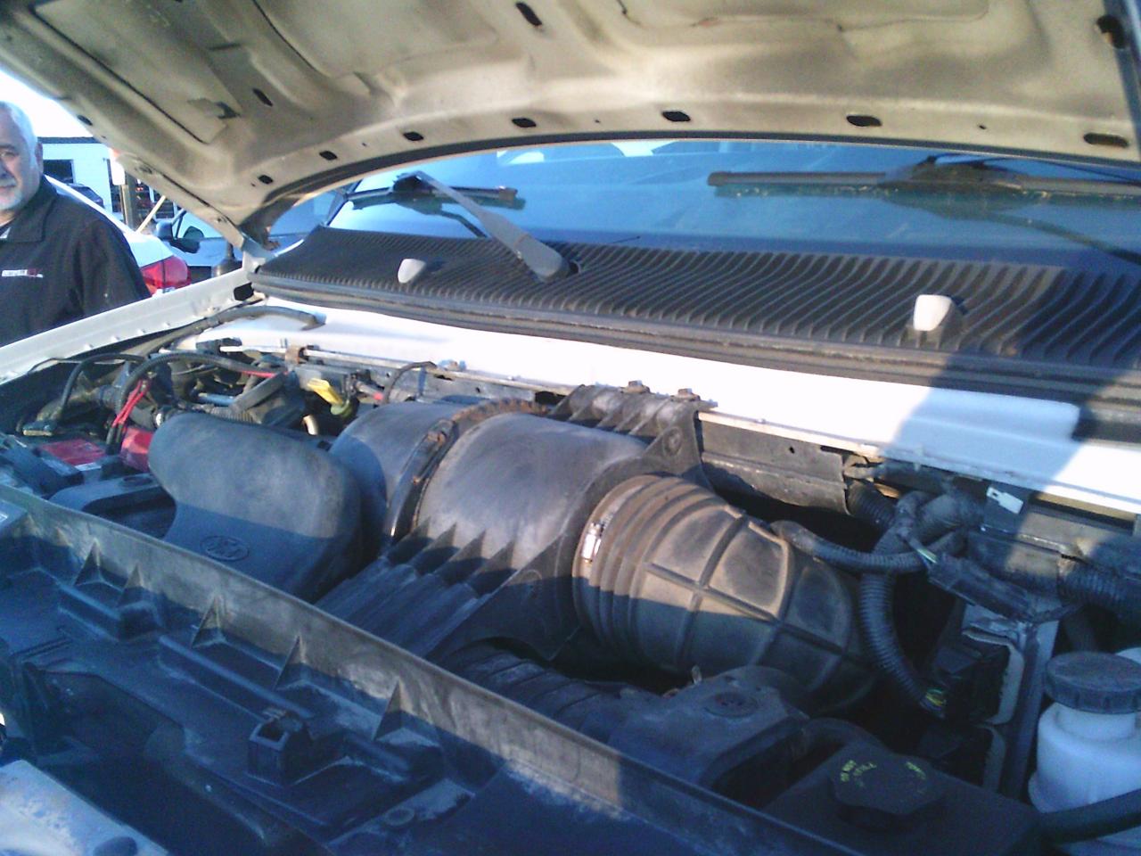 2009 Ford Econoline E-150 Commercial - Photo #25