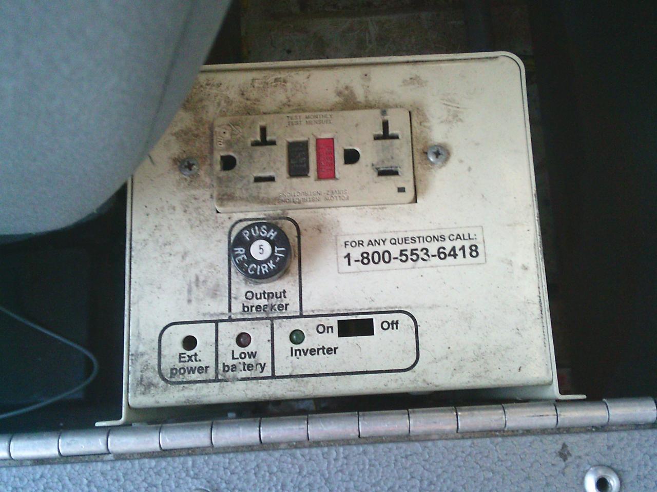 2009 Ford Econoline E-150 Commercial - Photo #23