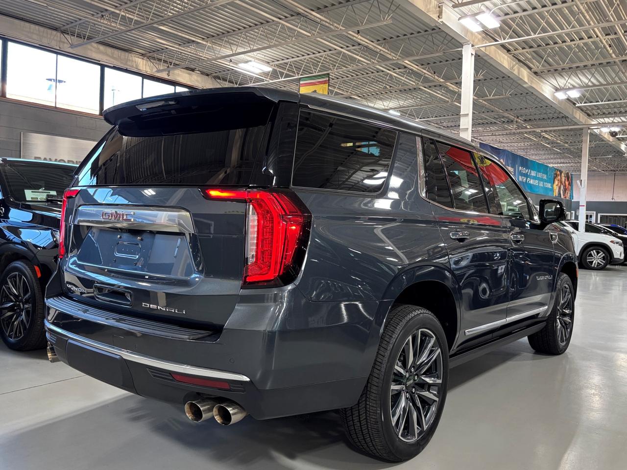2021 GMC Yukon Denali|V8|4WD|REARSCREENS|7PASS|NAV|BOSE|HEADSUP|+ - Photo #8