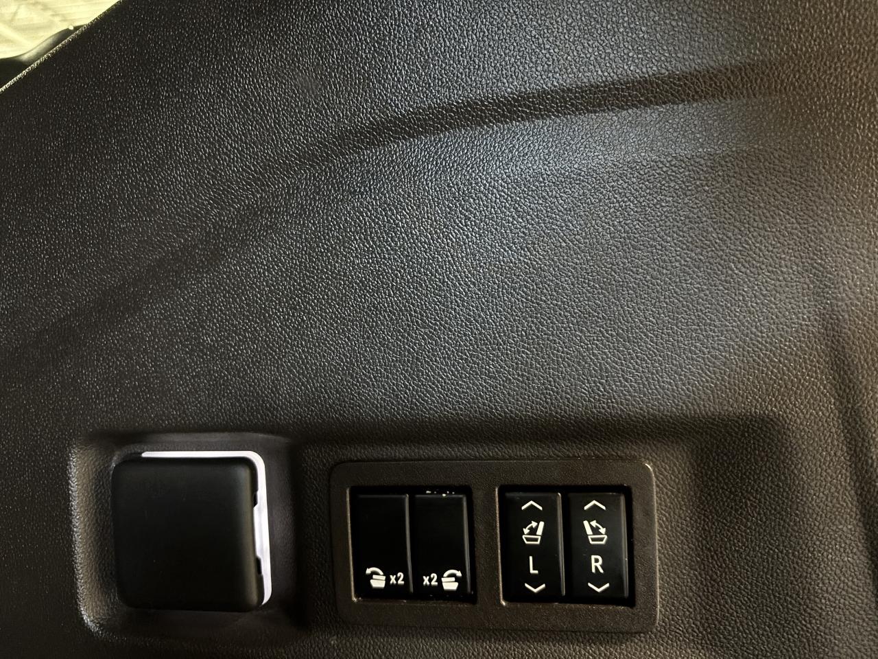 2021 GMC Yukon Denali|V8|4WD|REARSCREENS|7PASS|NAV|BOSE|HEADSUP|+ - Photo #11