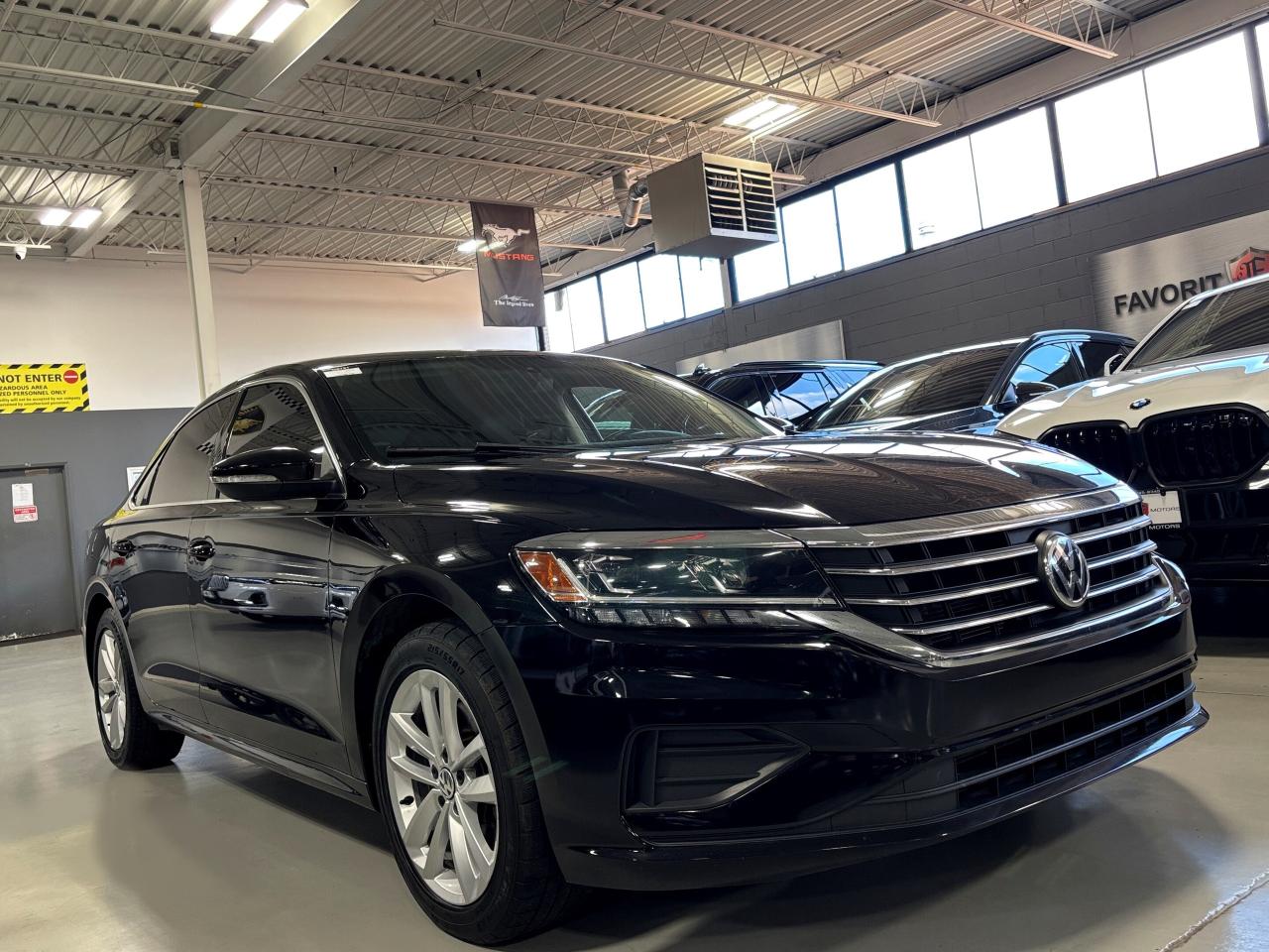 2021 Volkswagen Passat Highline|ALLOYS|SUNROOF|LEATHER|HEATEDSEATS|CAMERA - Photo #2