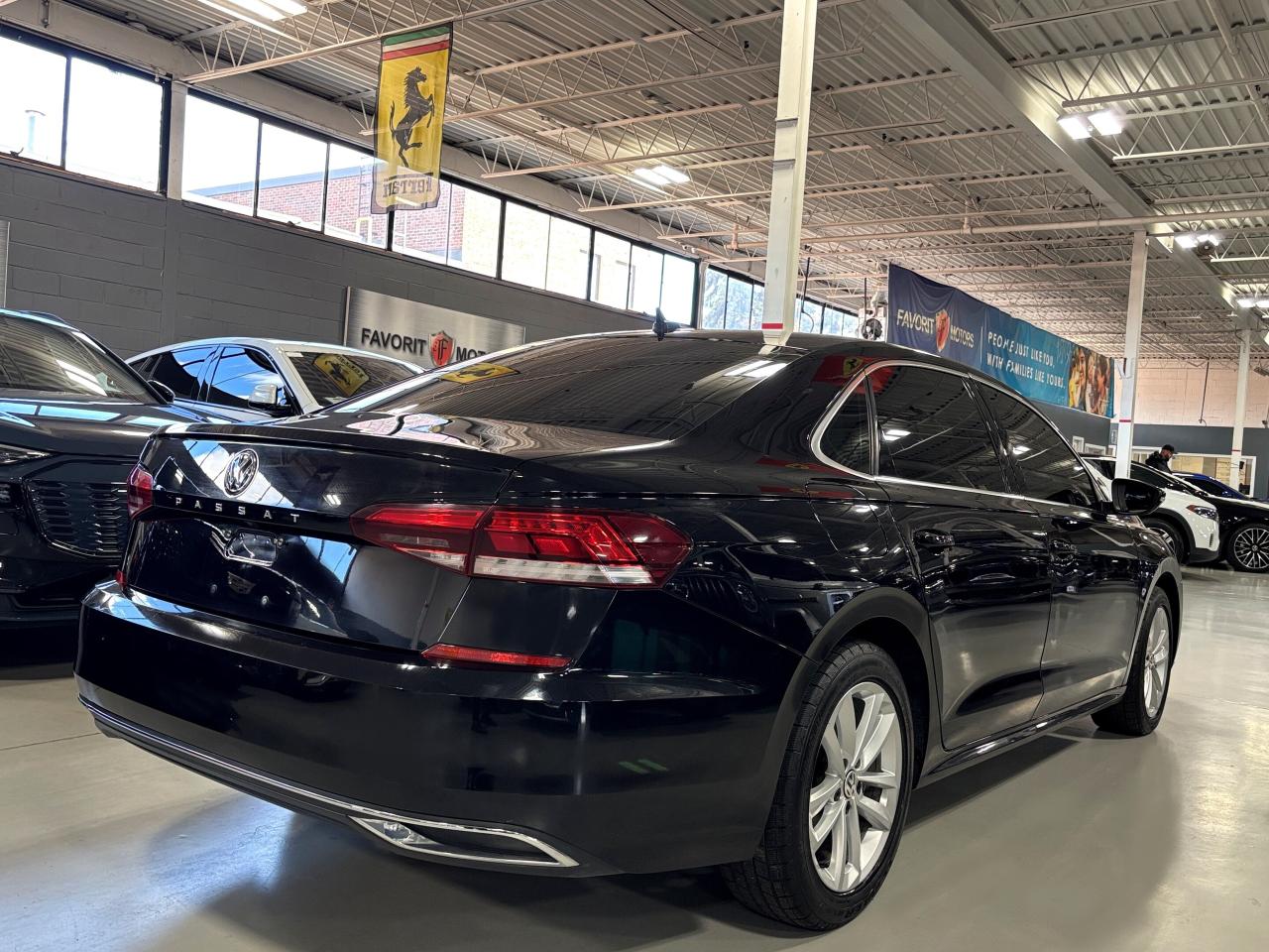2021 Volkswagen Passat Highline|ALLOYS|SUNROOF|LEATHER|HEATEDSEATS|CAMERA - Photo #4