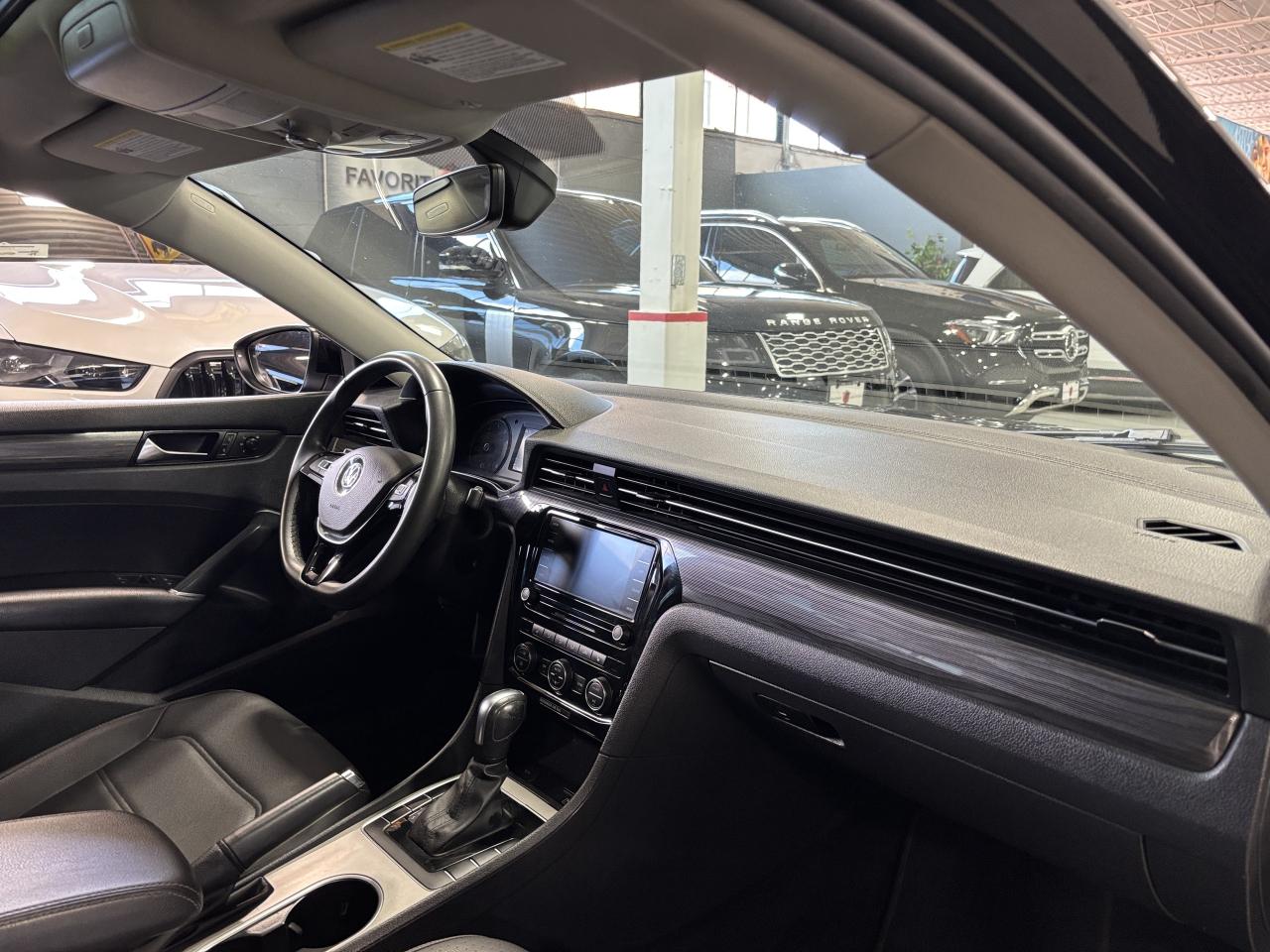 2021 Volkswagen Passat Highline|ALLOYS|SUNROOF|LEATHER|HEATEDSEATS|CAMERA - Photo #10