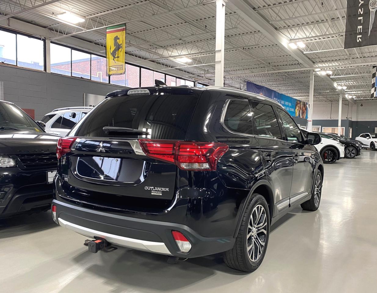 2018 Mitsubishi Outlander SE AWC|V6POWERED|7PASSENGER|SUNROOF|ALLOYS|ECOMODE Photo3
