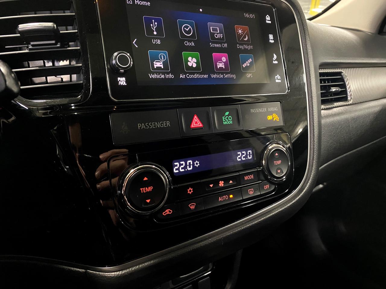 2018 Mitsubishi Outlander SE AWC|V6POWERED|7PASSENGER|SUNROOF|ALLOYS|ECOMODE - Photo #20