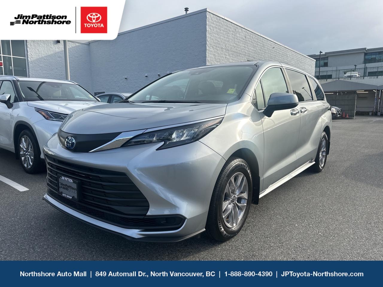 Used 2025 Toyota Sienna XLE 8-Passenger FWD for sale in North Vancouver, BC