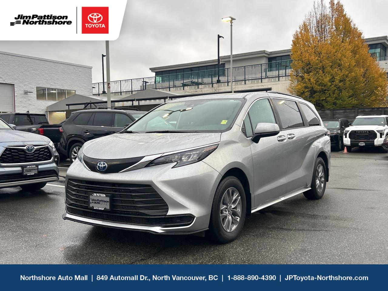 Used 2025 Toyota Sienna XLE 8-Passenger FWD for sale in North Vancouver, BC
