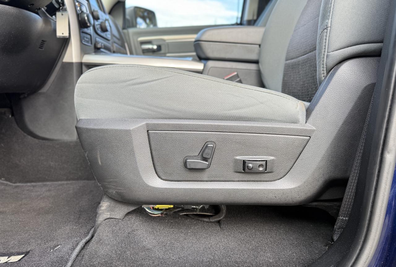 2019 RAM 1500 Classic SLT 4x4 Crew Cab 5'7  Box | NAVIGATION | BLUETOOTH Photo