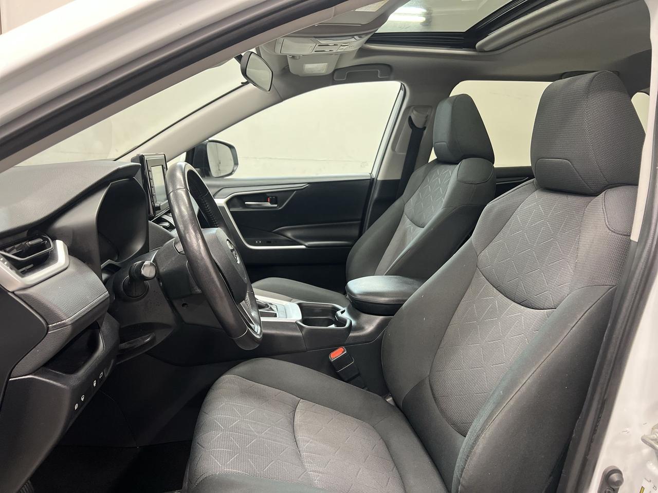 2019 Toyota RAV4 XLE AWD | ONLY 69,000KMS | SUNROOF | HTD SEATS Photo