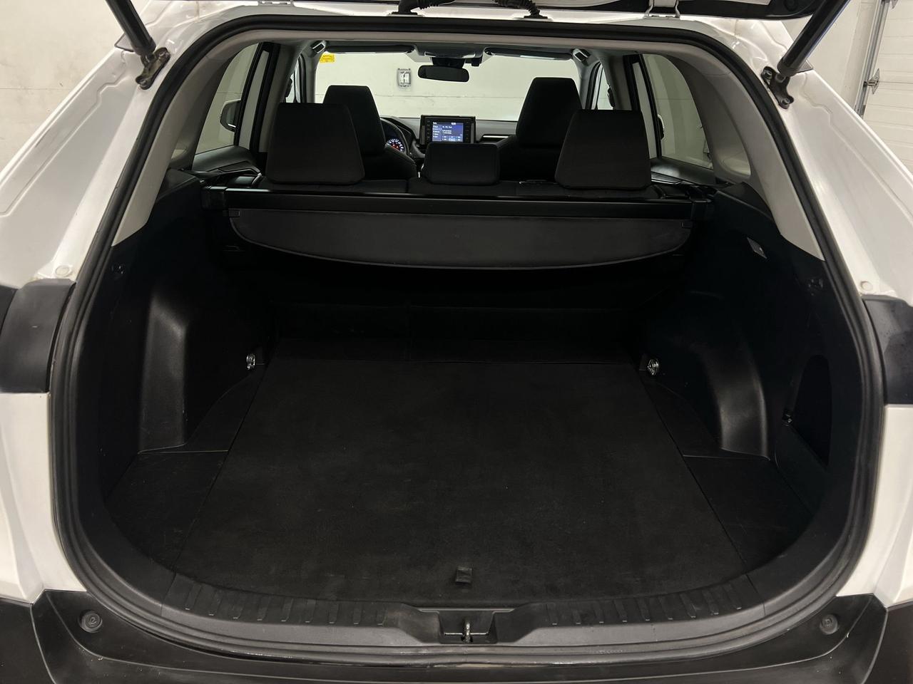 2019 Toyota RAV4 XLE AWD | ONLY 69,000KMS | SUNROOF | HTD SEATS Photo