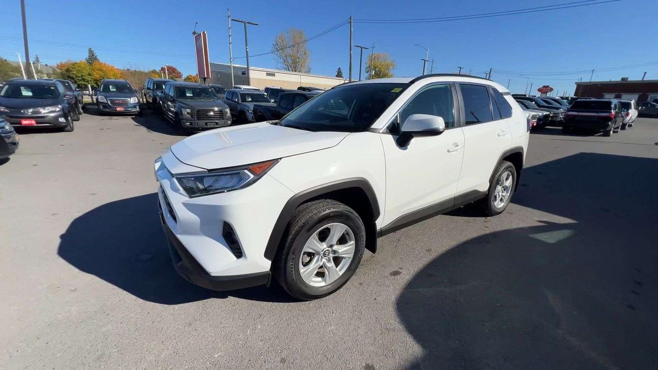 2019 Toyota RAV4 XLE AWD | ONLY 71,000KMS | SUNROOF | HTD SEATS Photo