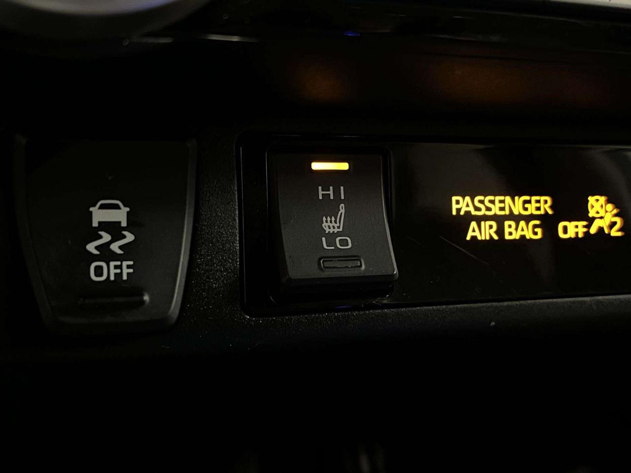 2019 Toyota RAV4 XLE AWD | ONLY 71,000KMS | SUNROOF | HTD SEATS Photo