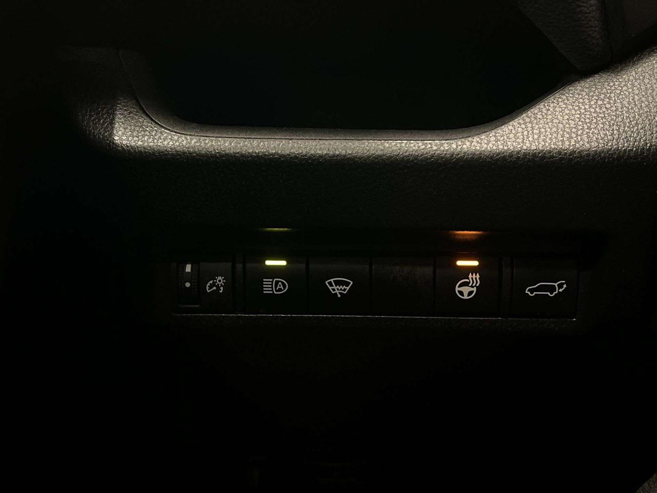 2019 Toyota RAV4 XLE AWD | ONLY 71,000KMS | SUNROOF | HTD SEATS Photo