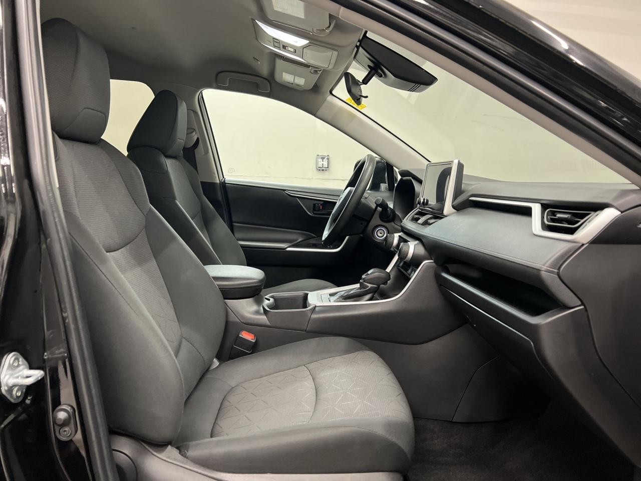 2024 Toyota RAV4 AWD |HTD SEATS |CARPLAY | BLUETOOTH |ADAPT. CRUISE Photo