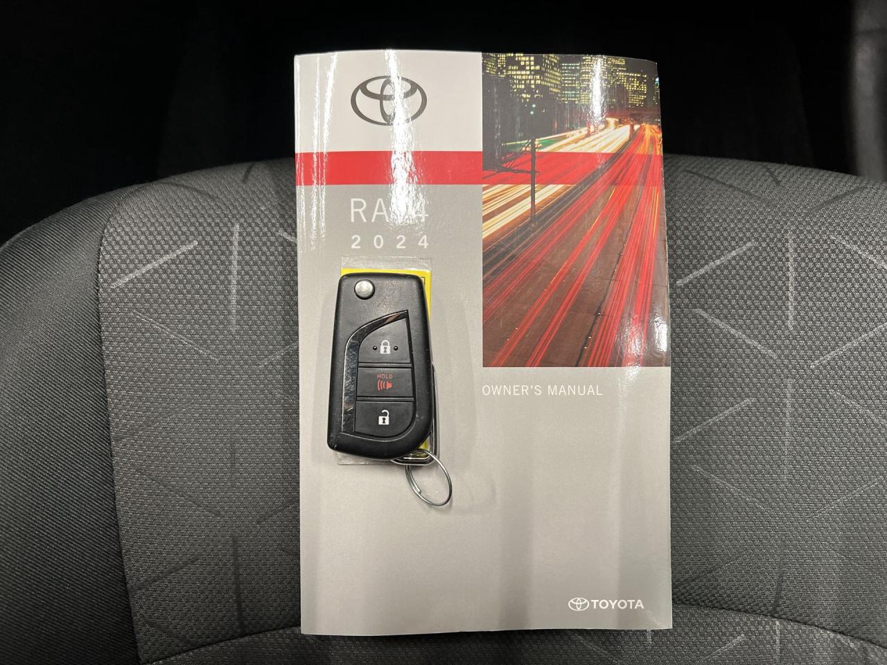 2024 Toyota RAV4 AWD |HTD SEATS |CARPLAY | BLUETOOTH |ADAPT. CRUISE Photo